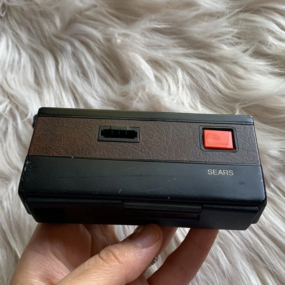 Vintage Camera Flip-Flash 110